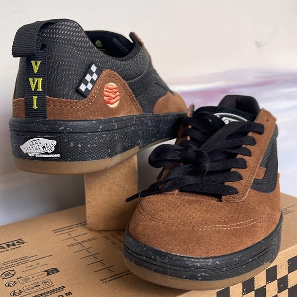 Vans WMNS Zahba
Zion Wright Brown/Multi
VN00070QBF0
Sneakers - Picture 9 of 16